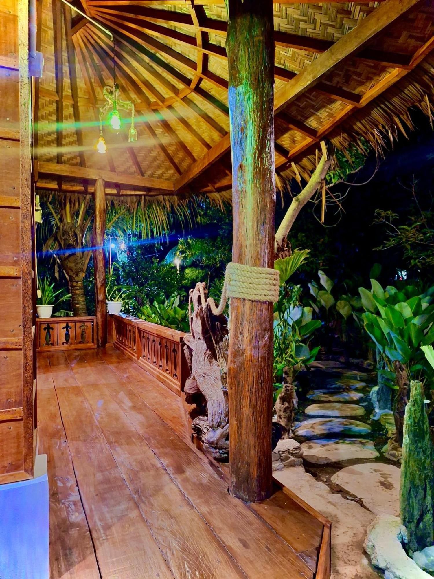 Tropical Jungle Lodge & Jungle Trekking Bukit Lawang Exteriör bild